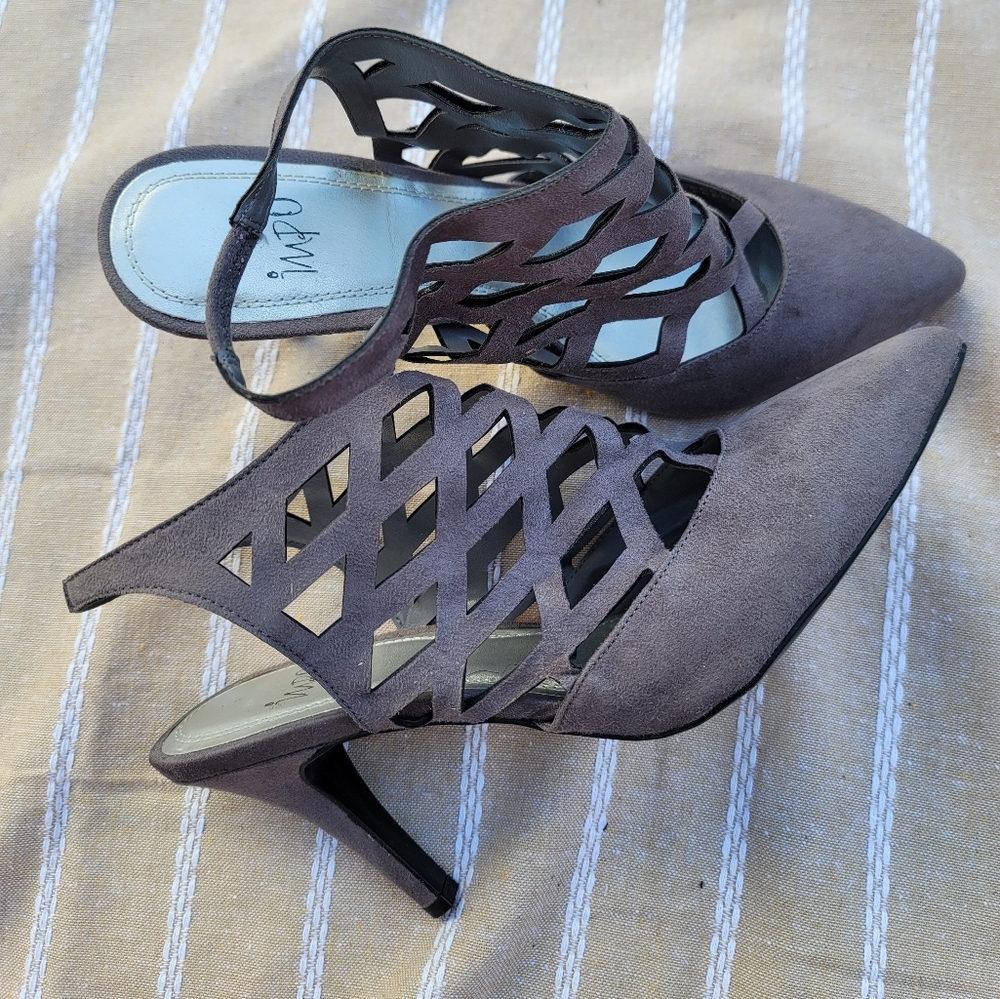 Gray heels